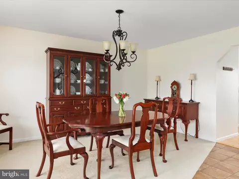 768 Pheasant Hill Rd, Summit Point, WV 25446 photo 9