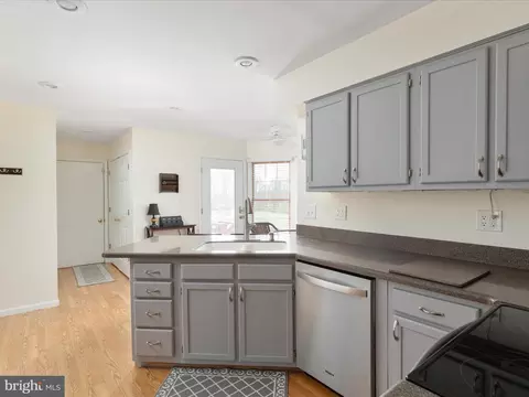 768 Pheasant Hill Rd, Summit Point, WV 25446 photo 12