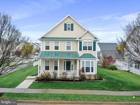 238 Bullskin St, Charles Town, WV 25414