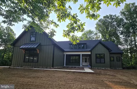 Grandview Court, Harpers Ferry, WV 25425