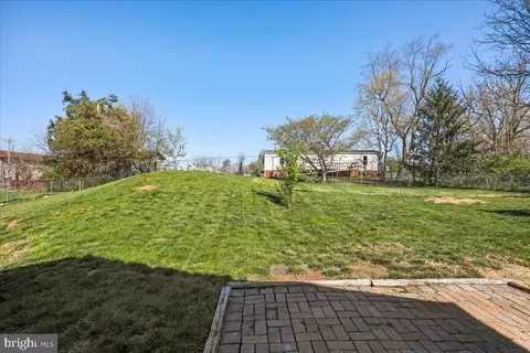 Exterior - 211 E 11th Ave, Ranson, WV 25438 photo 3 of 16