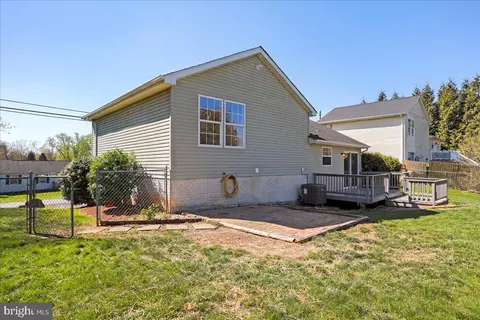 Exterior - 211 E 11th Ave, Ranson, WV 25438 photo 8 of 16