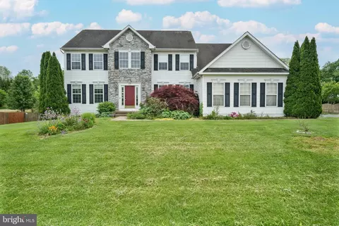33 General Early Dr, Harpers Ferry, WV 25425