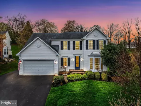 382 Pommel Ln, Charles Town, WV 25414
