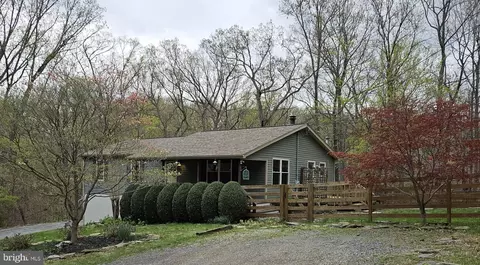 25 Wild Hare Rd, Harpers Ferry, WV 25425