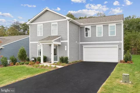 82 Angus Rd, Charles Town, WV 25414