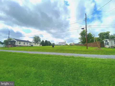 lot Apt 5 6 Block 8 3rd St, Shenandoah Junction, WV 25442