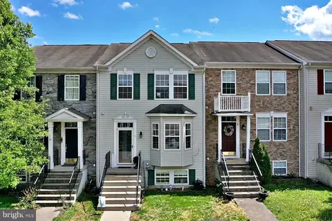 21 Holmes Dr, Charles Town, WV 25414