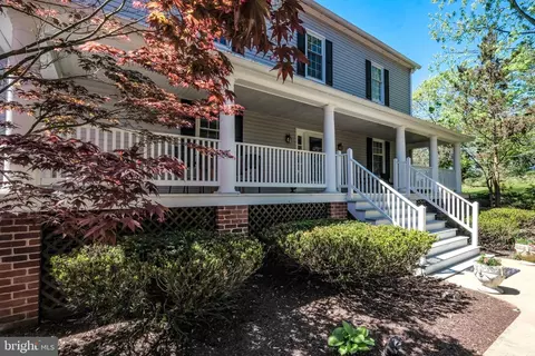 656 Old Cave Rd, Charles Town, WV 25414