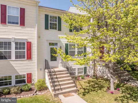 26 Sagewood St, Charles Town, WV 25414