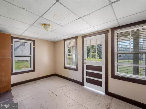 306 W 6th Ave, Ranson, WV 25438 photo 18