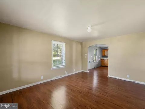 306 W 6th Ave, Ranson, WV 25438 photo 13