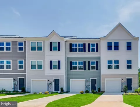 443 17th Ave #HARRIETT  83, Ranson, WV 25438