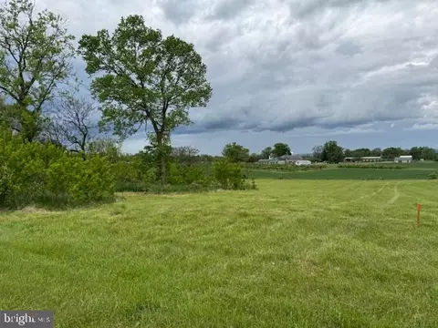 2 15 Acre Ma And Pa Pkwy, Kearneysville, WV 25430