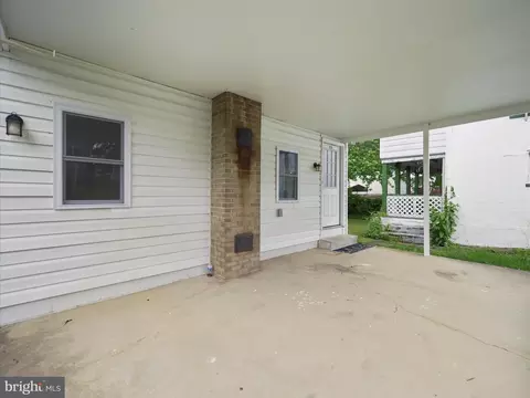 Exterior - 108 E 12th Ave, Ranson, WV 25438 photo 4 of 8
