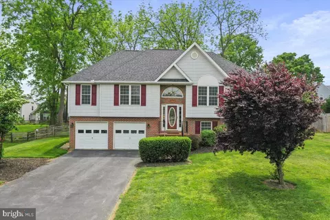 Exterior - 462 Oak Lee Dr, Ranson, WV 25438 photo 12 of 14