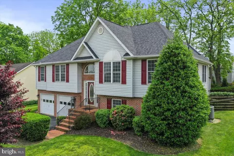 Exterior - 462 Oak Lee Dr, Ranson, WV 25438 photo 13 of 14