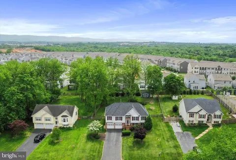 View/Area - 462 Oak Lee Dr, Ranson, WV 25438 photo 1 of 7