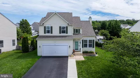 94 Caperton Dr, Charles Town, WV 25414