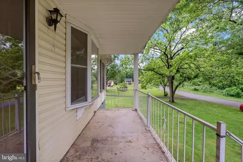 515 E 10th Ave, Ranson, WV 25438 photo 31