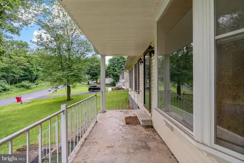 515 E 10th Ave, Ranson, WV 25438 photo 38