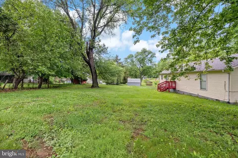 515 E 10th Ave, Ranson, WV 25438 photo 3
