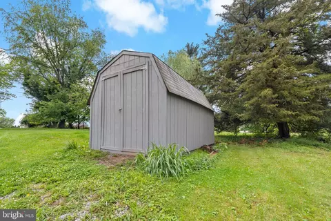 515 E 10th Ave, Ranson, WV 25438 photo 34