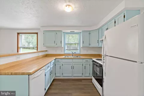 515 E 10th Ave, Ranson, WV 25438 photo 11