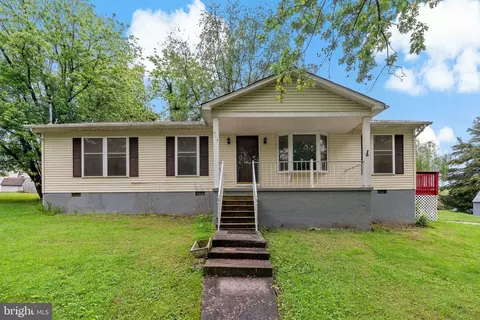 515 E 10th Ave, Ranson, WV 25438 photo 2