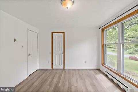 515 E 10th Ave, Ranson, WV 25438 photo 18