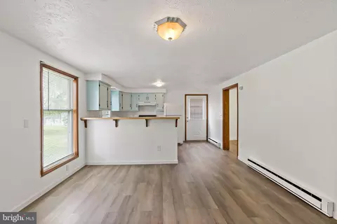 515 E 10th Ave, Ranson, WV 25438 photo 9