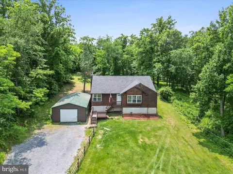 979 John Brown Farm Rd, Harpers Ferry, WV 25425