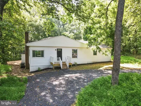 133 Beechwood Ln, Harpers Ferry, WV 25425