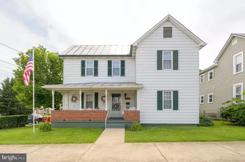 101 N Mildred St, Ranson, WV 25438