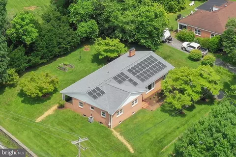 23 Fairmont Ave, Shepherdstown, WV 25443
