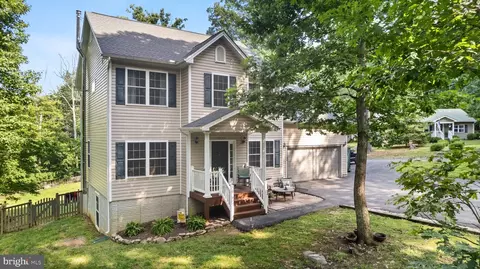169 Johnnycake Ln, Harpers Ferry, WV 25425