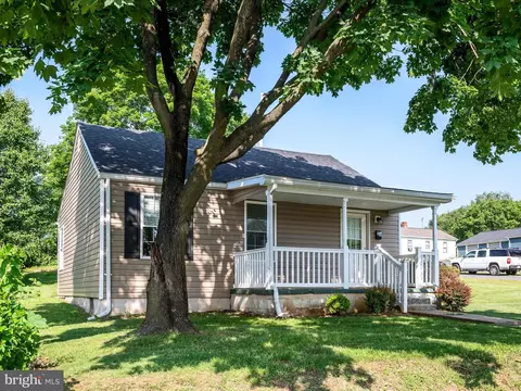 111 S Buchannan St, Ranson, WV 25438 photo 4