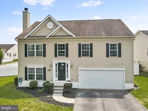 136 Mountain Laurel Blvd, Ranson, WV 25438