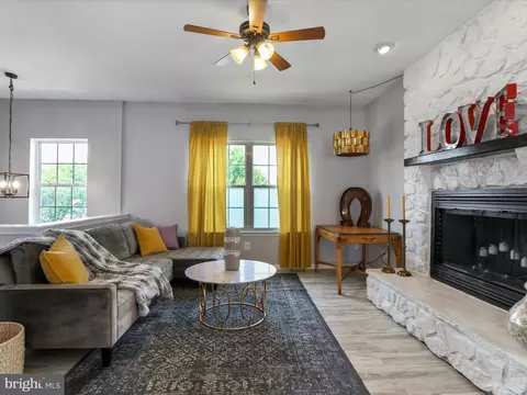 136 Mountain Laurel Blvd, Ranson, WV 25438 photo 19