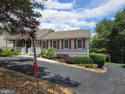 441 Palomino Pl, Charles Town, WV 25414