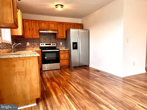 Kitchen - 179 Robelei Dr, Ranson, WV 25438 photo 2 of 2