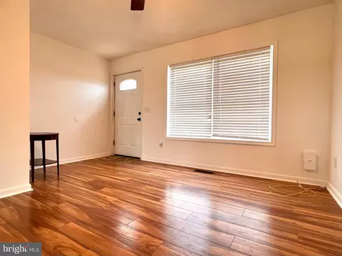 Living - 179 Robelei Dr, Ranson, WV 25438 photo 2 of 3