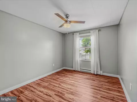 Bedroom - 202 E 6th Ave, Ranson, WV 25438 photo 3 of 6