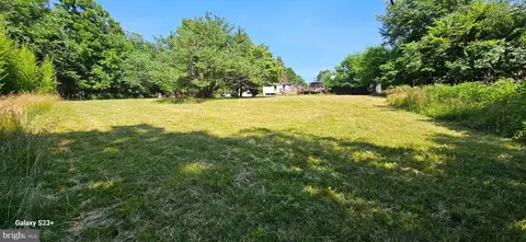 47 Mountain Overlook Dr, Harpers Ferry, WV 25425