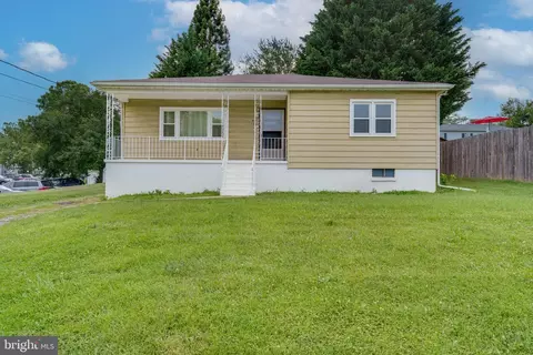995 N Mildred St, Ranson, WV 25438
