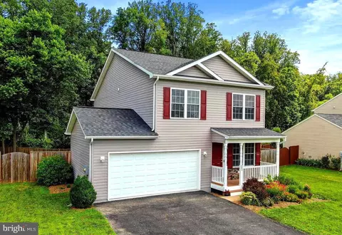 501 Maddex Farm Dr, Shepherdstown, WV 25443