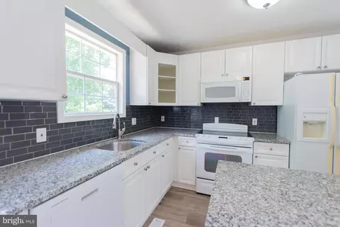 Kitchen - 508 N Forrest St, Ranson, WV 25438 photo 2 of 3