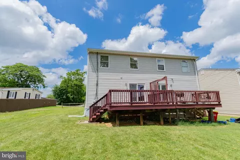 Exterior - 304 E 12th Ave, Ranson, WV 25438 photo 18 of 21