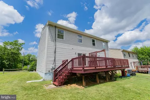 Exterior - 304 E 12th Ave, Ranson, WV 25438 photo 19 of 21