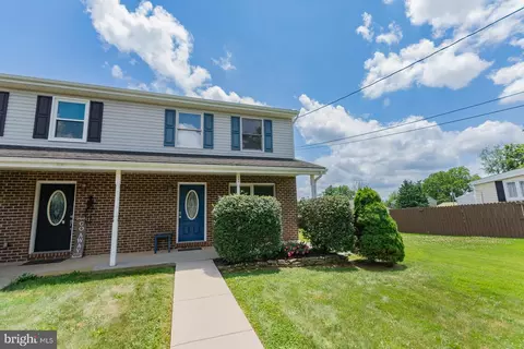 Exterior - 304 E 12th Ave, Ranson, WV 25438 photo 5 of 21